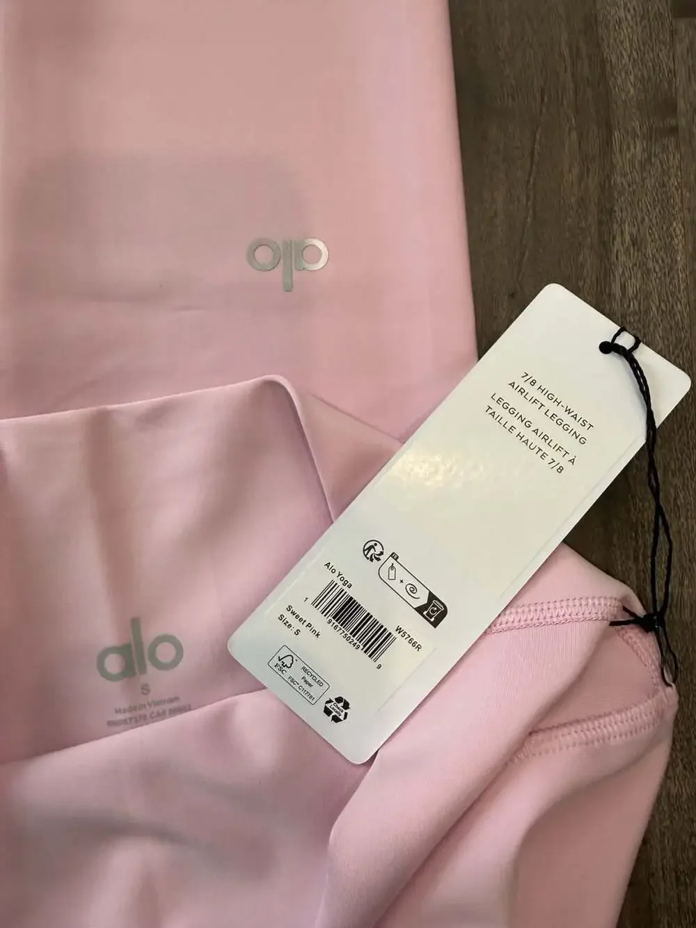 ALO Yoga brand new